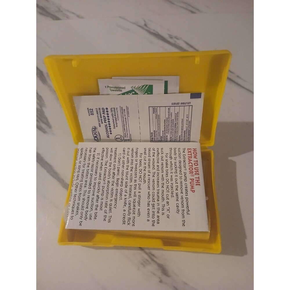 Sawyer The Extractor Bite and Sting Kit. Camping First Aid Supplies - Picture 4 of 4